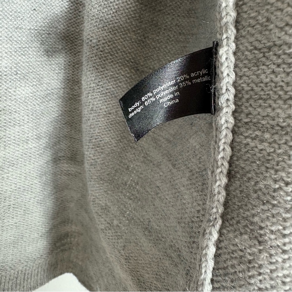LANE BRYANT Gray Star Patterned Sweater Size 14/16— Great for the Office Sweater - Picture 8 of 8